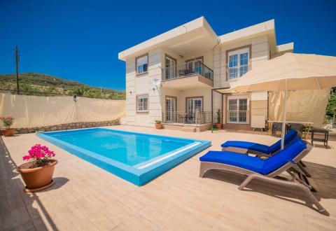 Kalkan’da Doğa Manzaralı Modern Villa - V2019